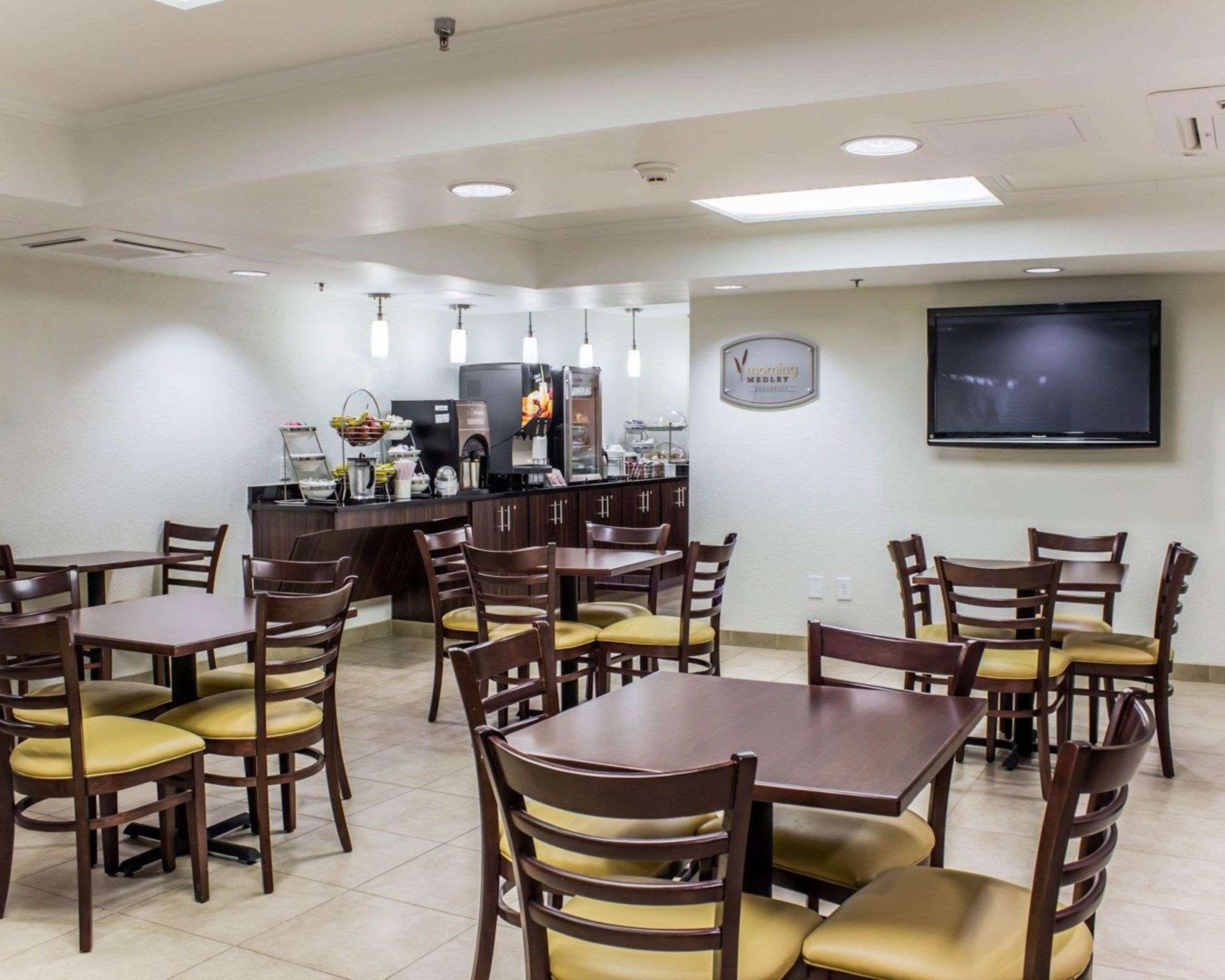 Sleep Inn & Suites Spring Lake - Fayetteville Near Fort Bragg Eksteriør bilde