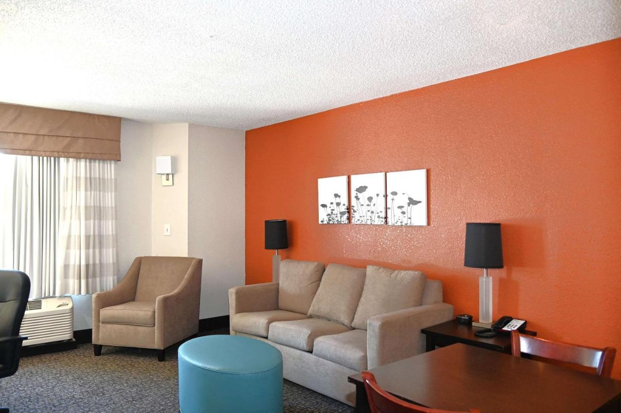 Sleep Inn & Suites Spring Lake - Fayetteville Near Fort Bragg Eksteriør bilde